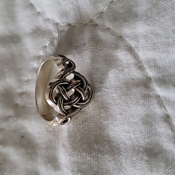 SS ring - Picture 1 of 3